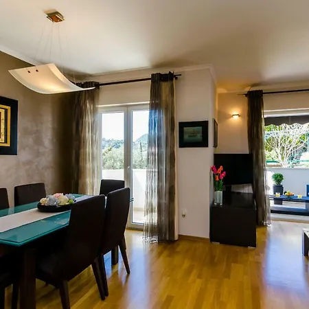 Apartment Magellan Deluxe Two